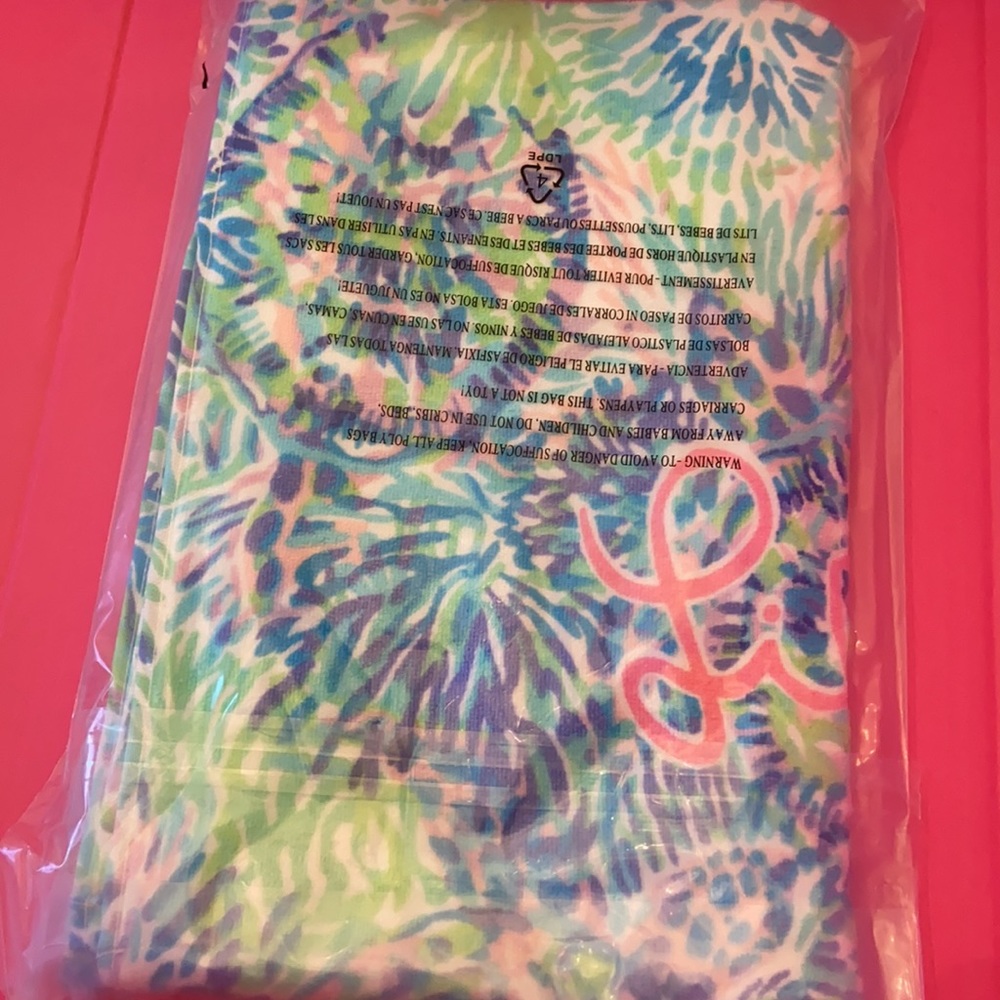 🌺Last One!🌺 🎉Host Pick!🎉 NWT Lilly Pulitzer Beach Towel - Picture 5 of 5